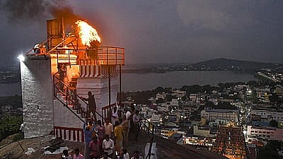 Supreme Court to Hear Tamil Nadu's Plea on Thirupparankundram Hill Lamp