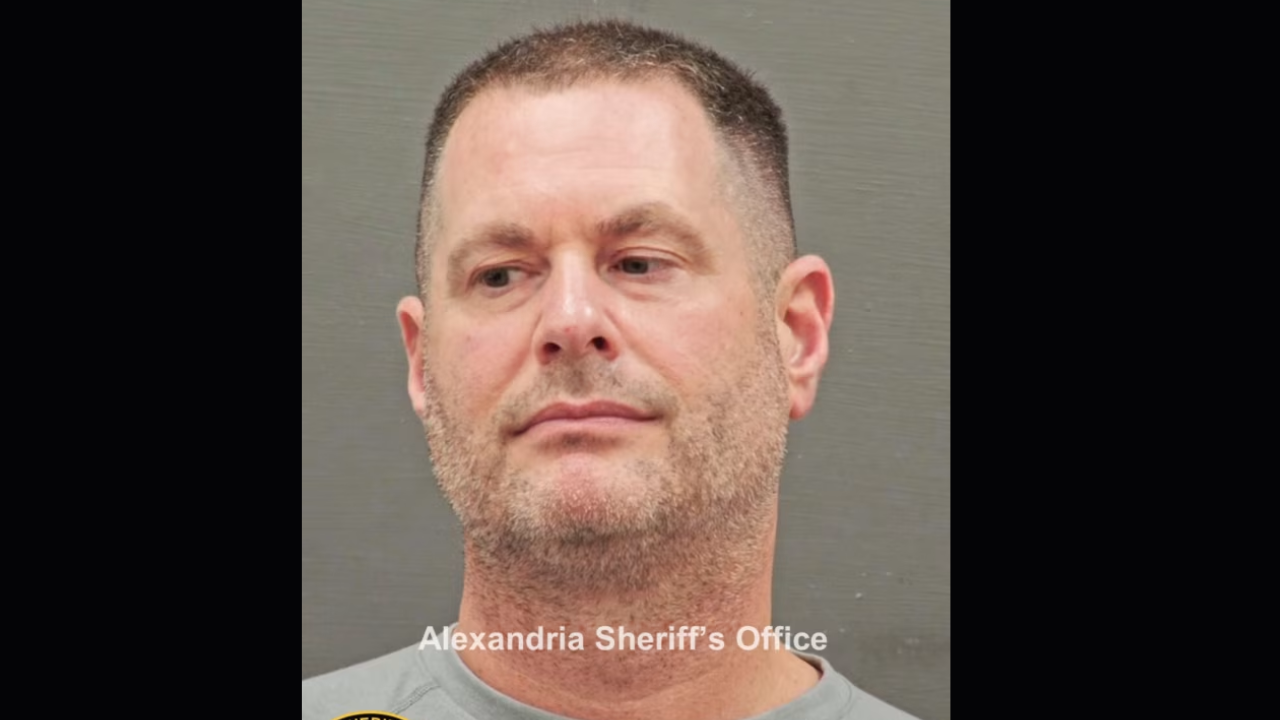 Ex-CIA Official Reaches Plea Deal Over $40M Gold Bars