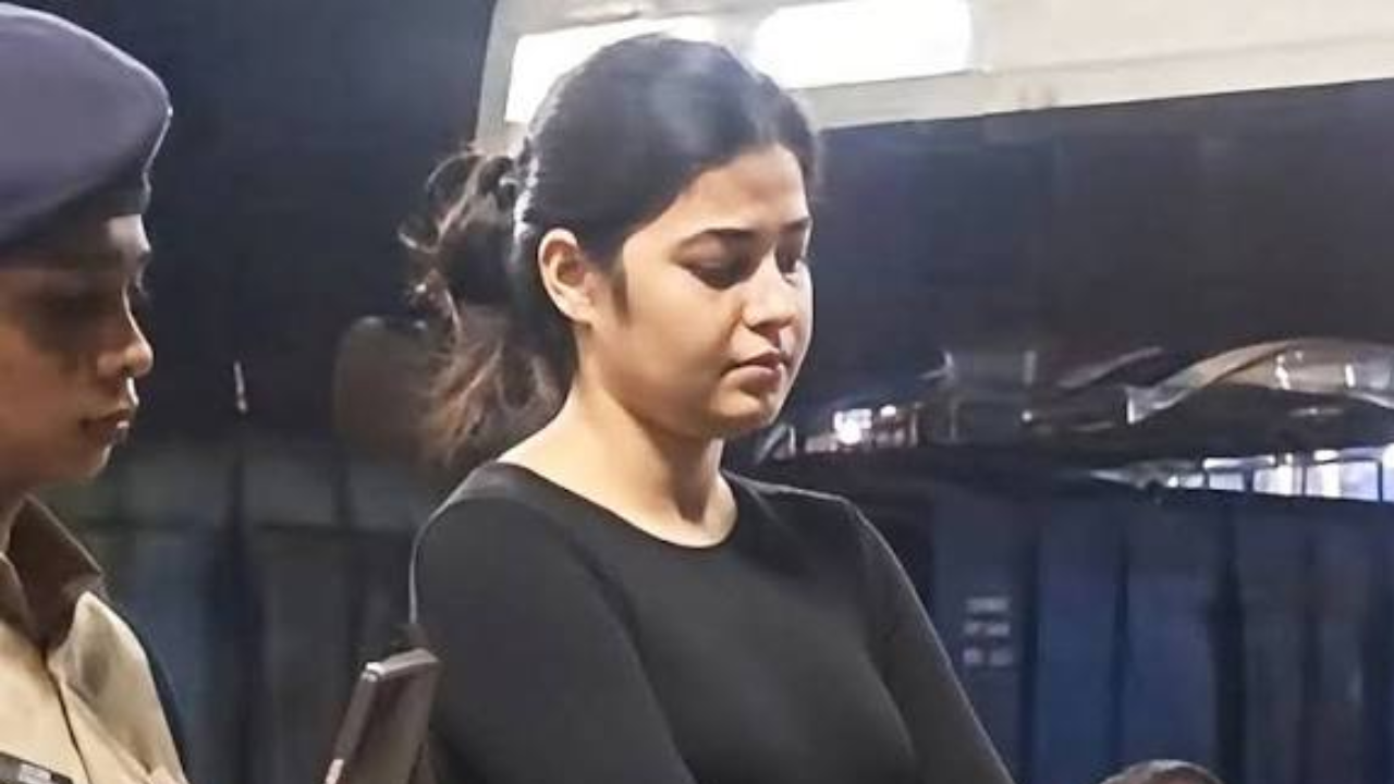 Woman Held with 75L Liquor in Train Coach