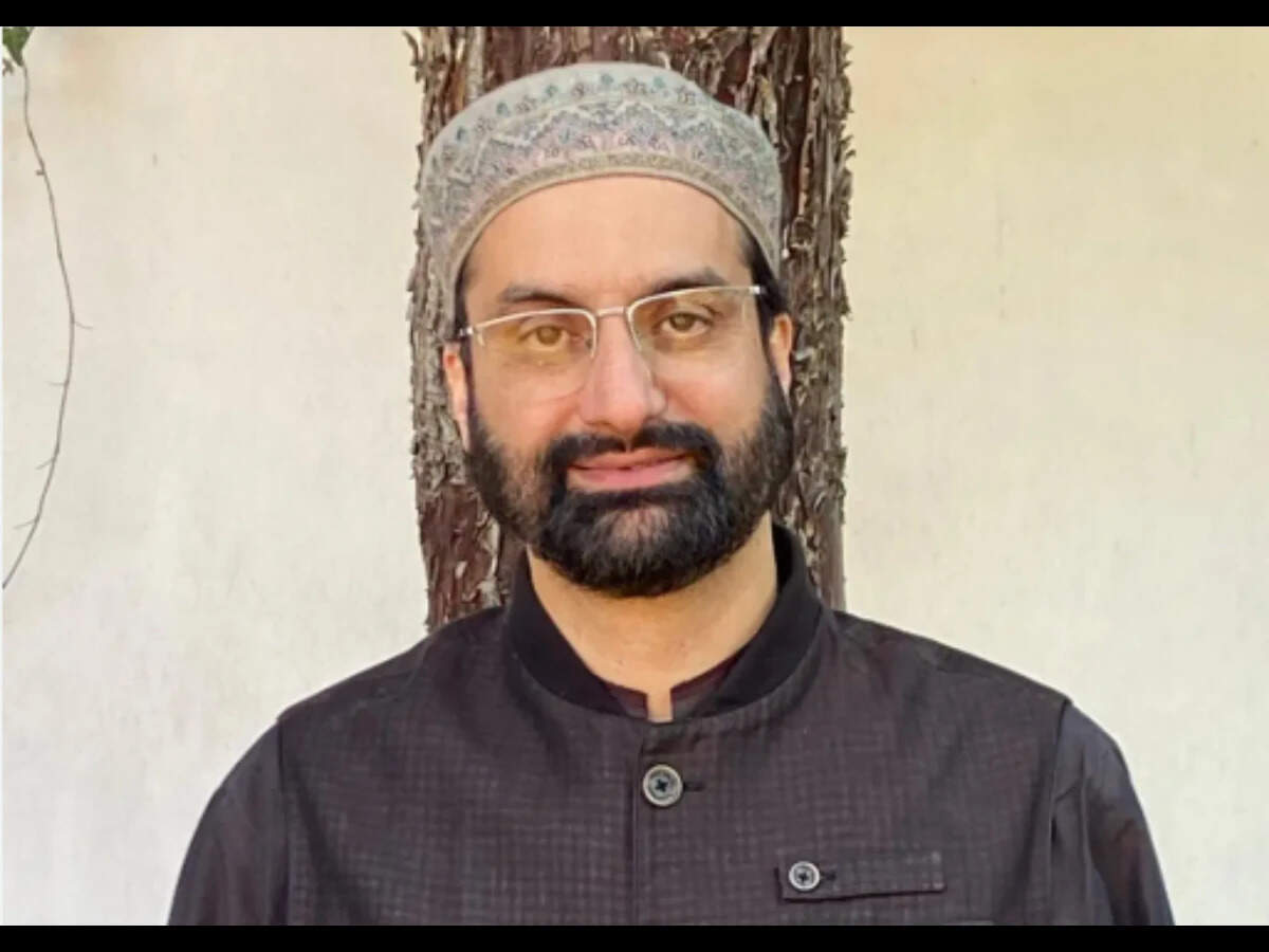 Mirwaiz Calls for Article 370 Inclusion in Protest