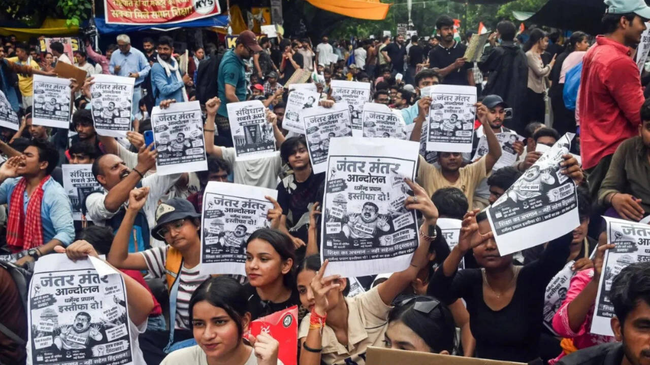 Protesters Injured at Jantar Mantar Stand Firm