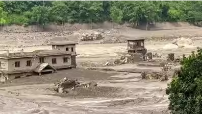 114 Maharashtra Tourists Stranded in Nepal Floods