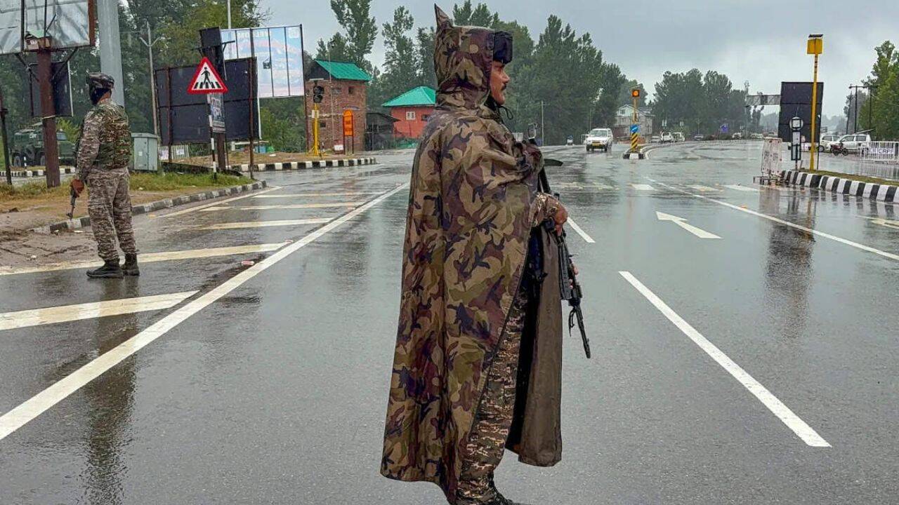 2 Migrant Labourers Shot Dead in J&K