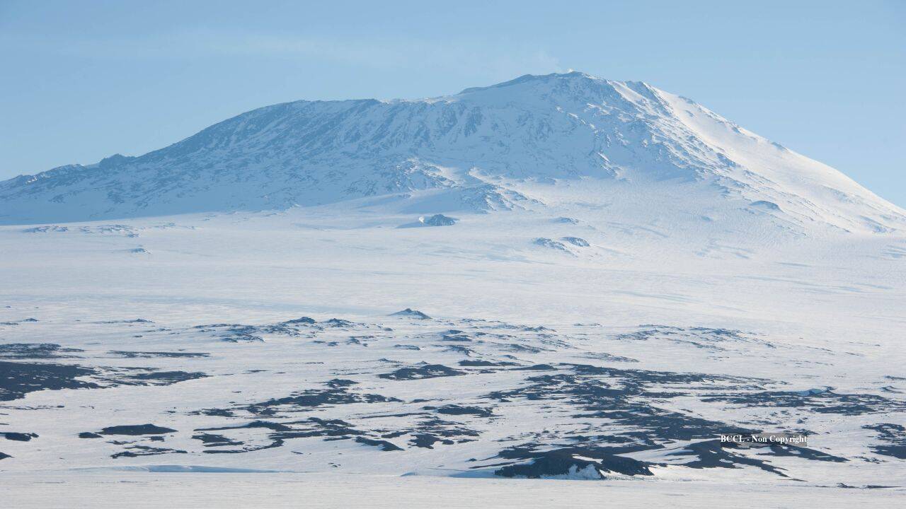 AI Maps 39,619 Antarctic Icebergs