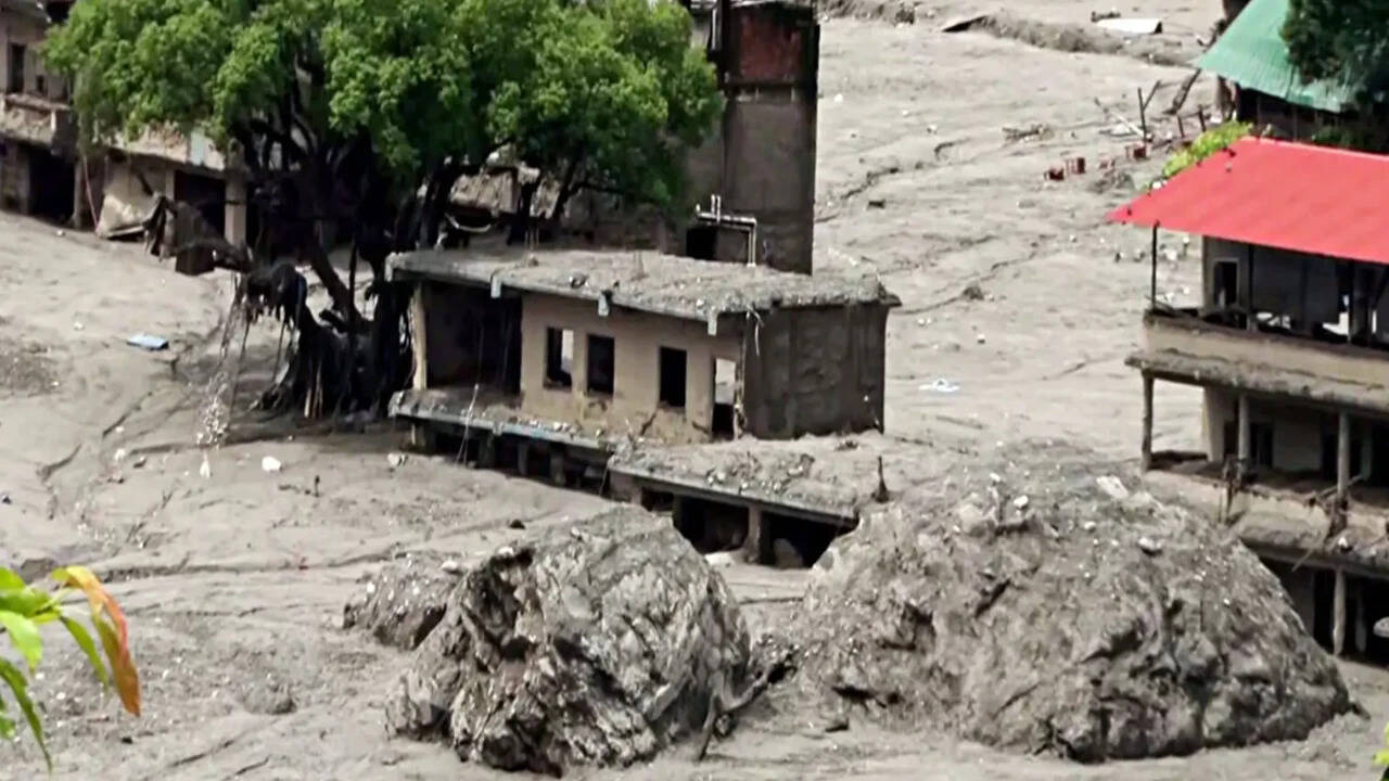 Nepal Flash Floods Kill 903