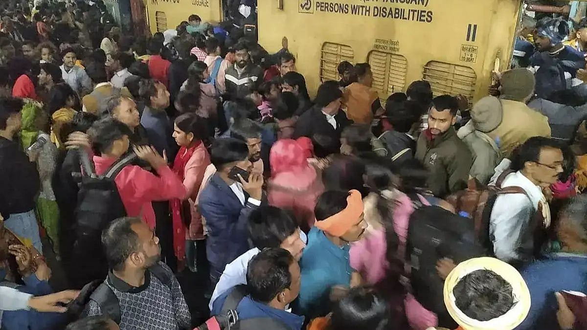 SC Urges Railways To Drop 'Second-Class Passenger' Term