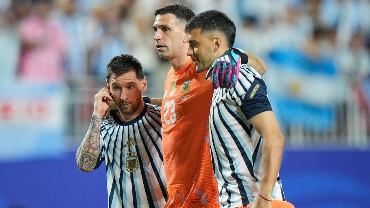 Chelsea Signs Argentina Goalkeeper