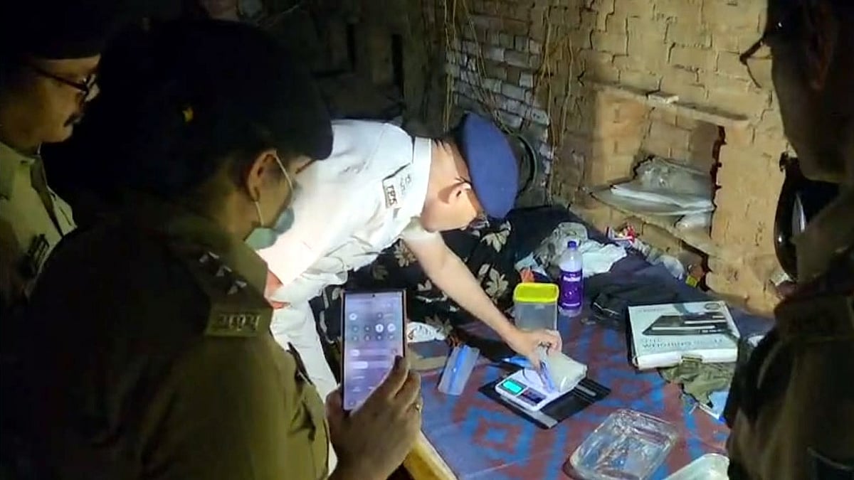 MD Drug Factory Busted In Mauganj, ?1.28 Crore Seized