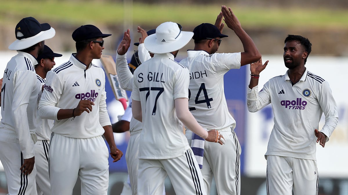 India Beats Sri Lanka by 165 Runs in 1st Test