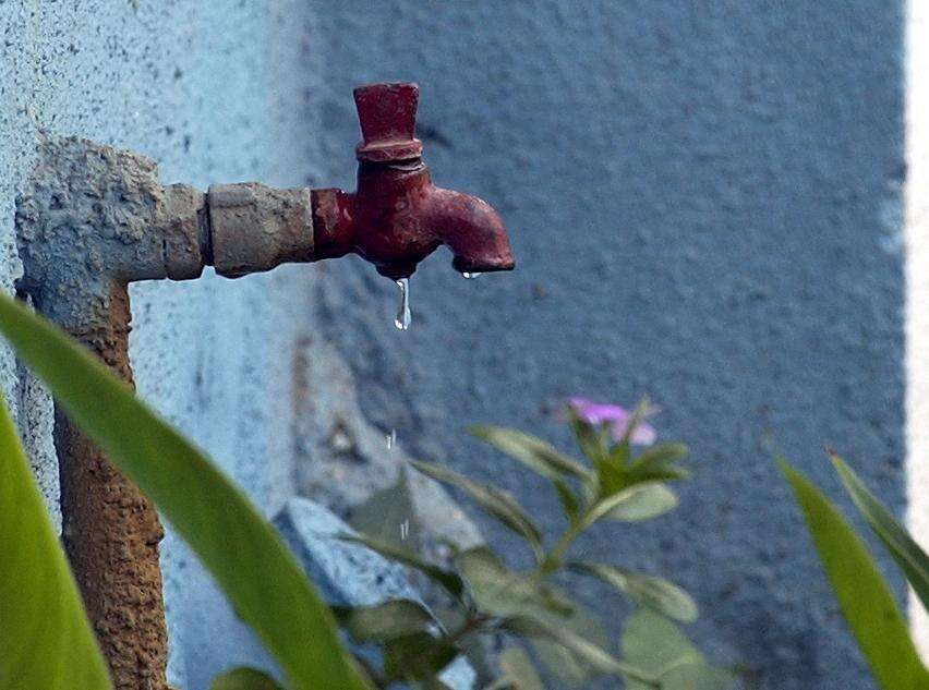 BMC Acts on Water Complaints Amid 10% Cut