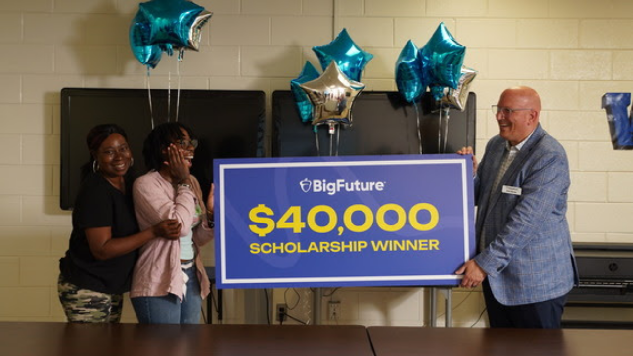 US Student Nimaya Williams Wins $40,000 Scholarship