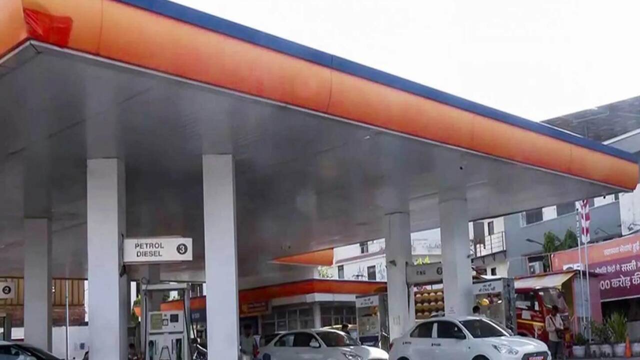 Govt Finds No Evidence of Widespread Engine Failure from E20 Petrol