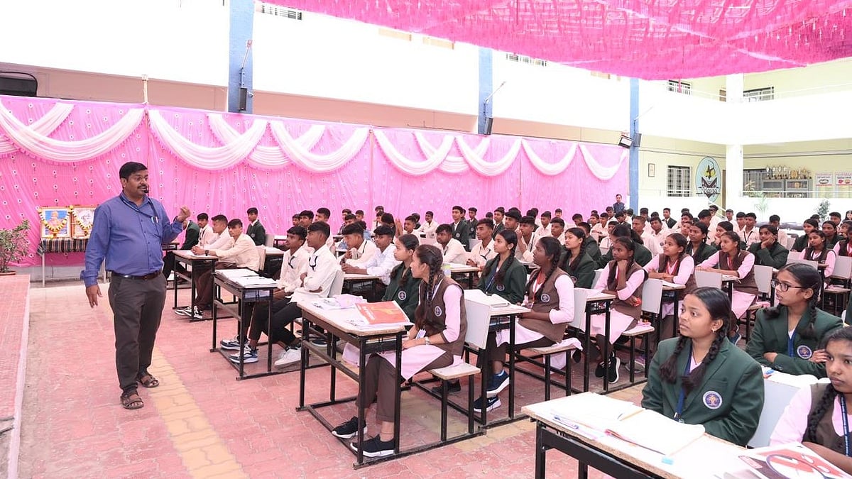 Airoli Hosts Career Guidance Camp