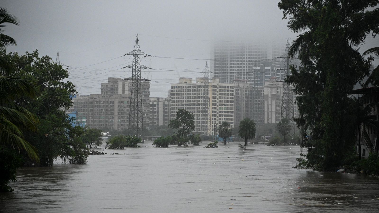 Mumbai Weather: Heavy Rain Predicted Today