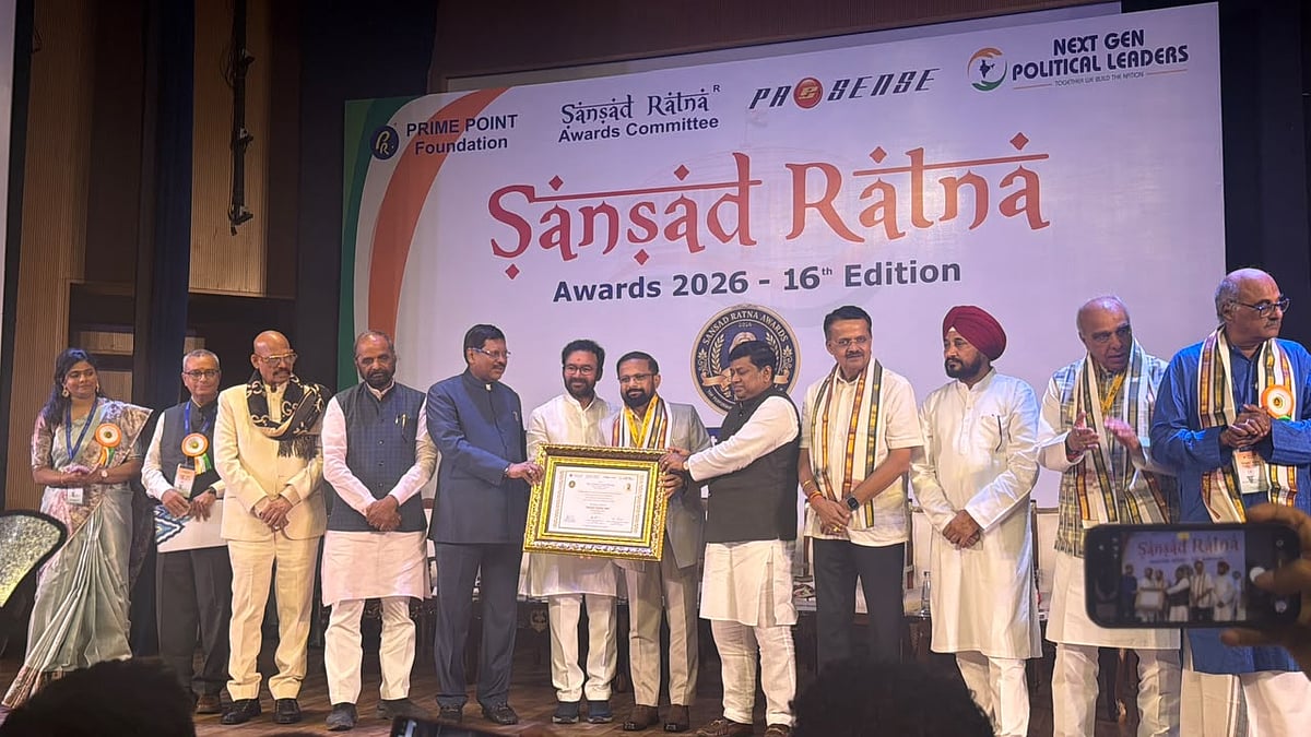Thane MPs Naresh Mhaske, Dr Shrikant Shinde Receive Sansad Ratna Award