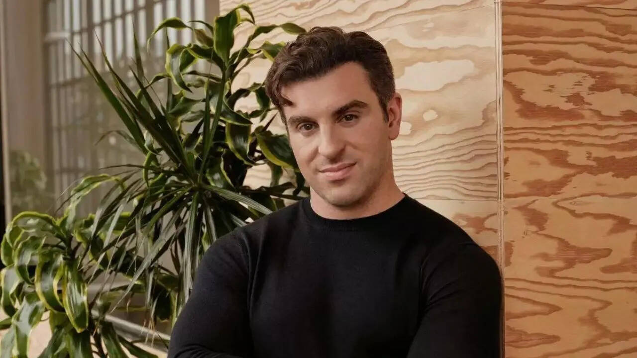 Airbnb CEO Blames Tech Leaders for AI's Bad Name