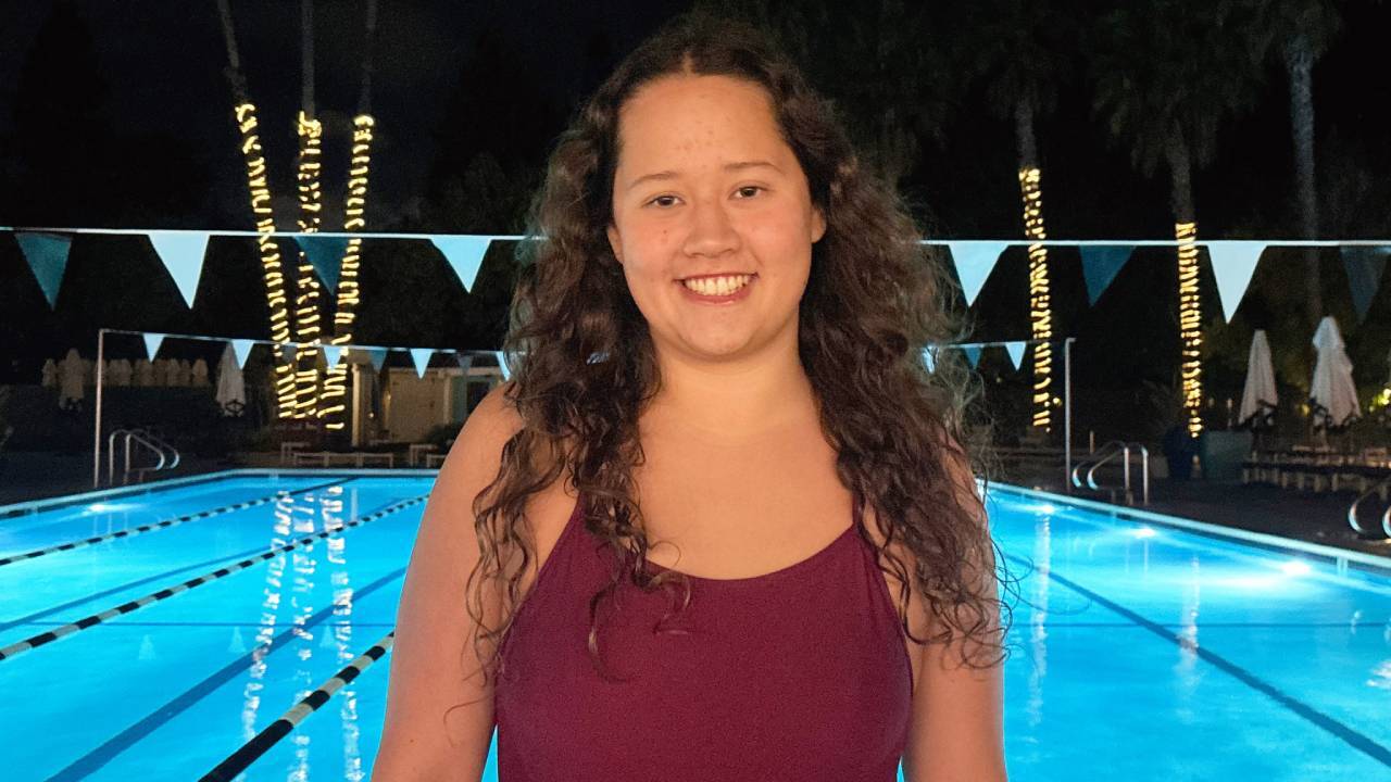 18-year-old Completes North Channel Swim