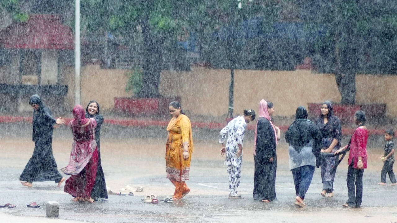 Mumbai Rainfall Exceeds Delhi's Annual Average