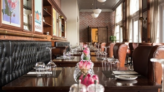 Mumbai Restaurants Lose Licenses