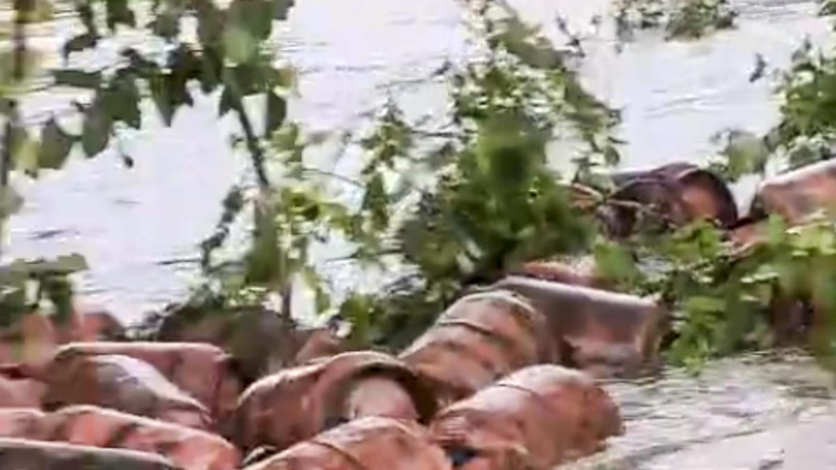 Floods Sweep Away 3000 HPCL Gas Cylinders