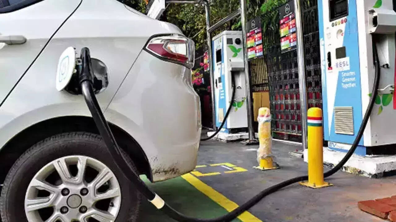 CNG, EV Cars Hit 40% Sales Record