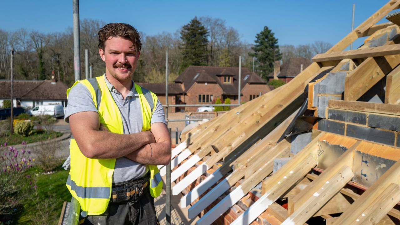 21-Year-Old Carpenter Earns £50,000