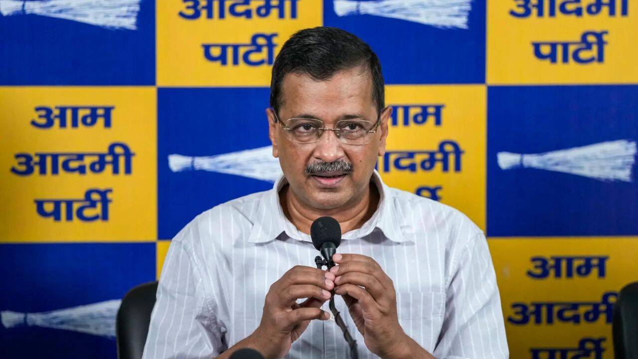 Kejriwal Announces National Town Hall Against E20