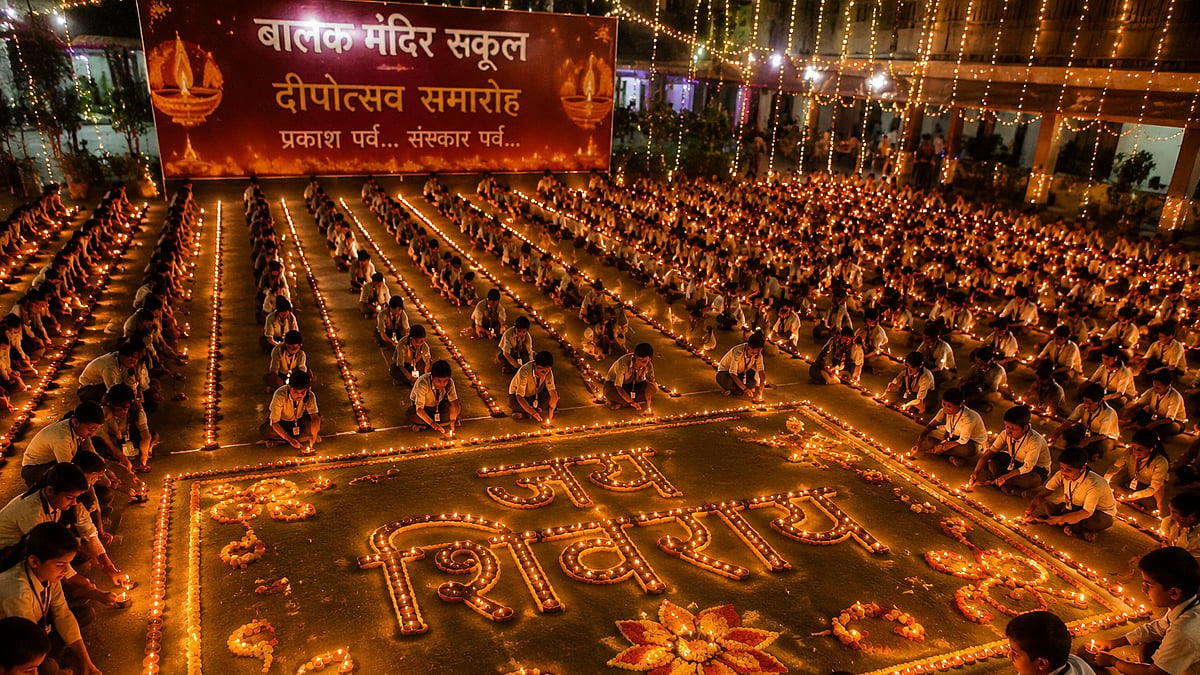 Kalyan School Celebrates Deepotsav With 650 Students
