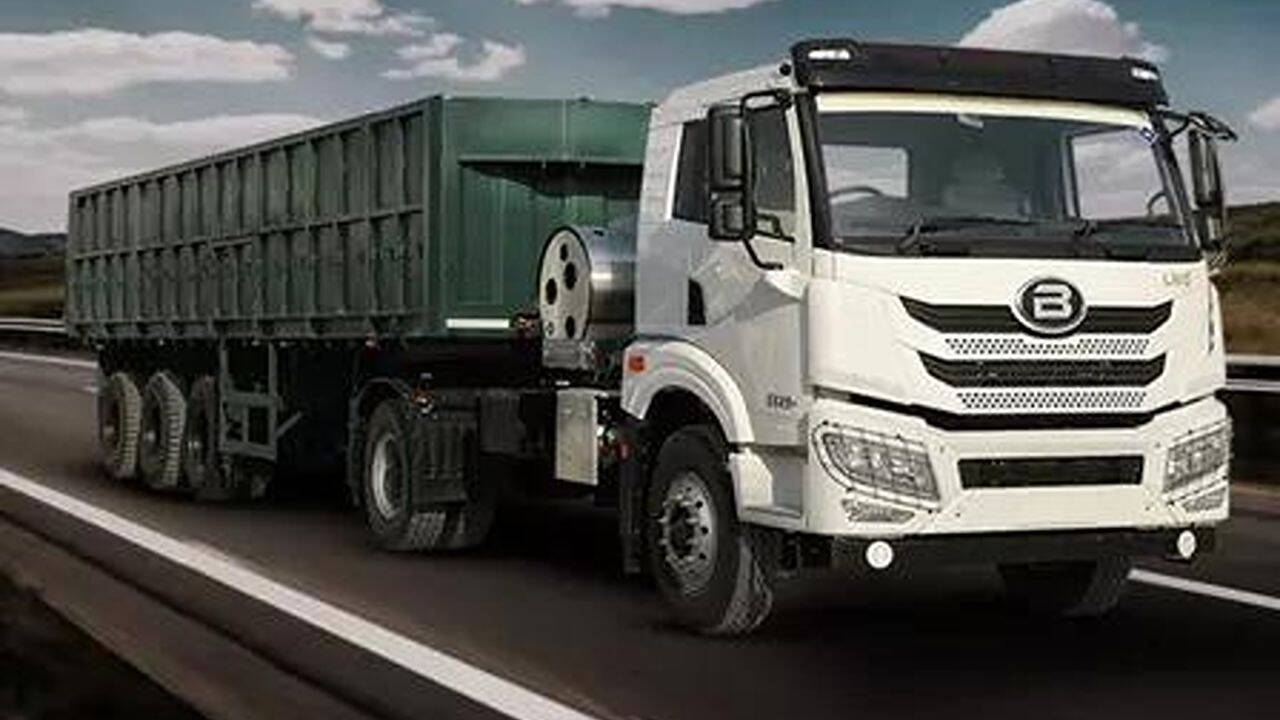 Trucking Industry Sees Boost from AI Data Center Construction