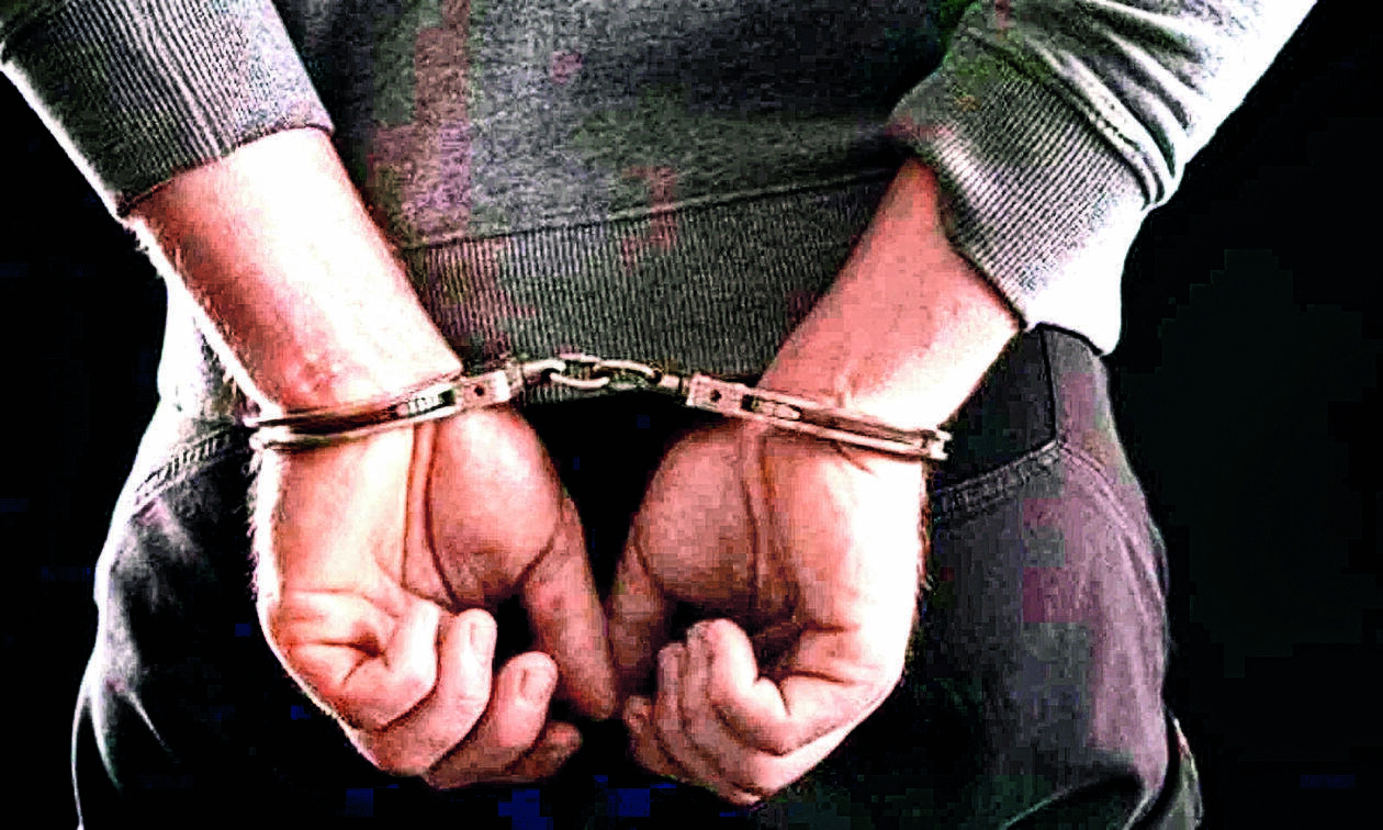 Man Arrested for Assault on Dadar Railway Tracks