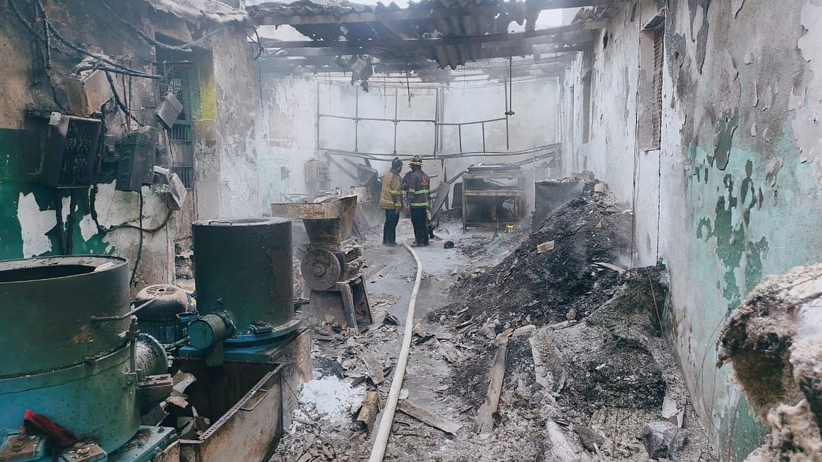 Thane Plastic Factory Fire Destroys Machinery