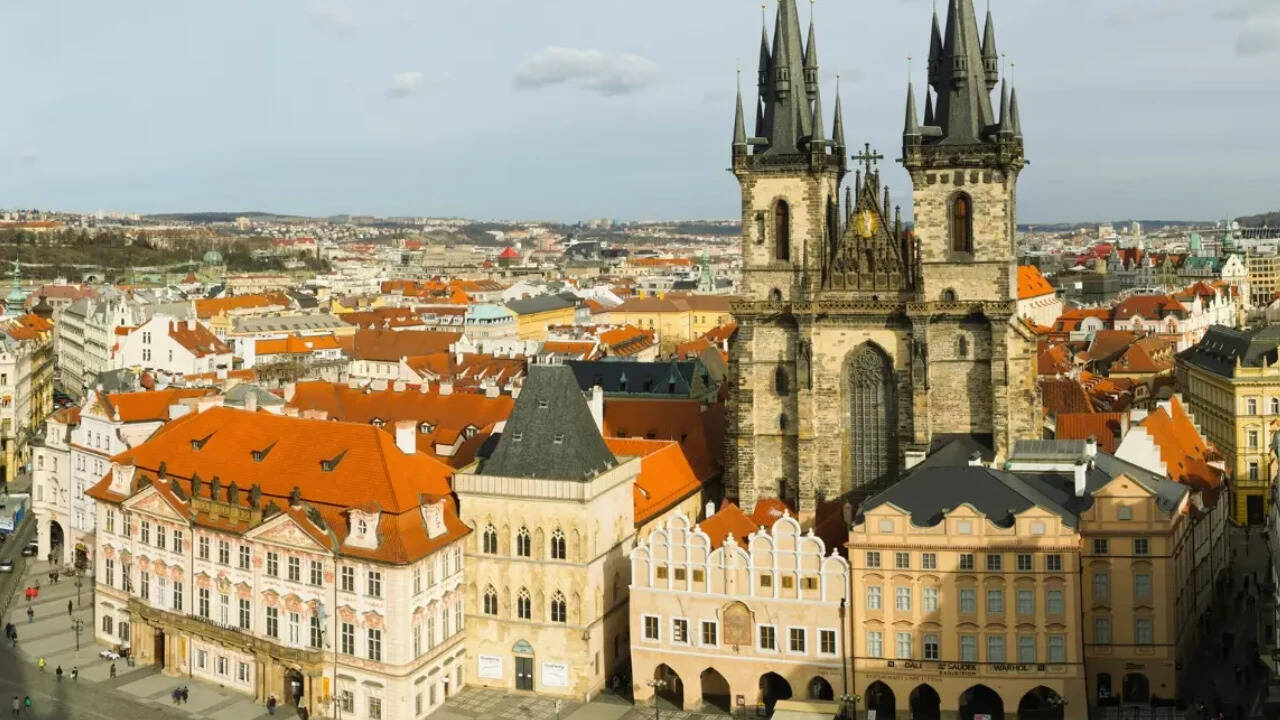 EU Capitals See Rent Exceed Minimum Wage