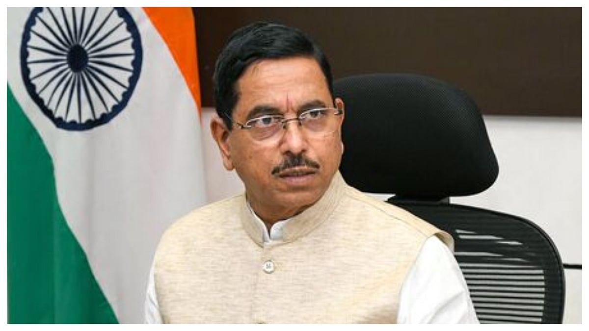 Pralhad Joshi Takes Charge as New Education Minister