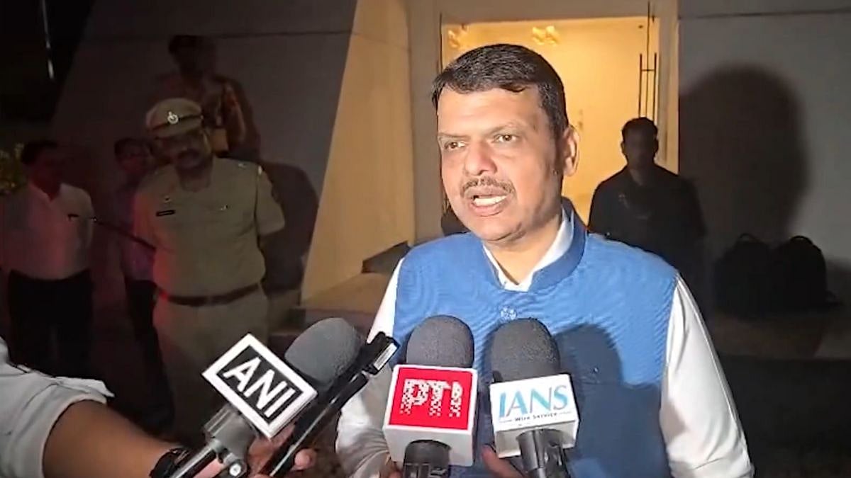 Fadnavis Urges Traditional Ganpati Celebrations