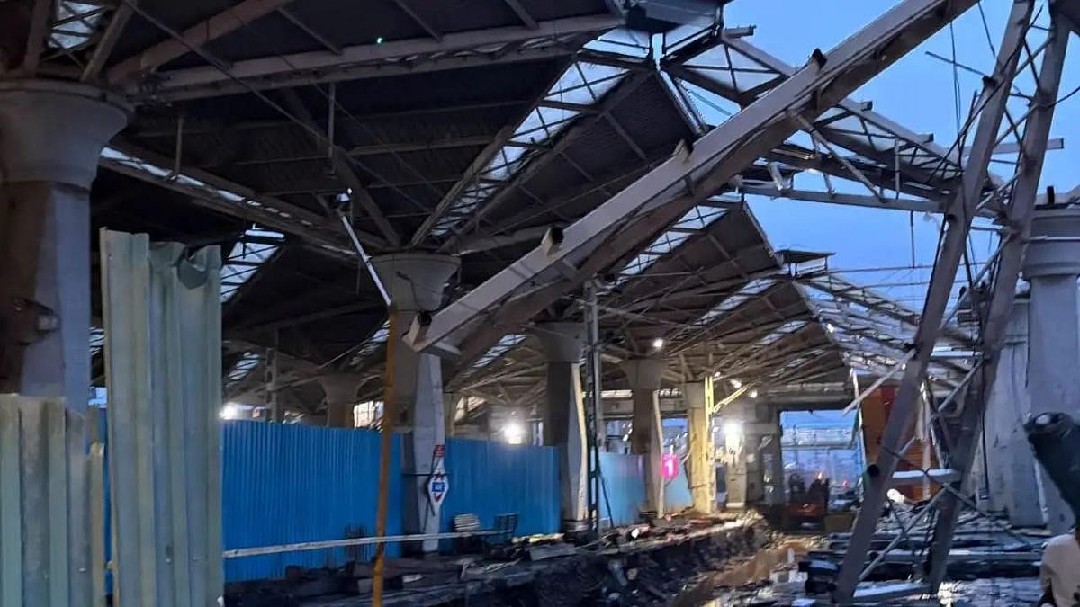 Roof Sheet Hits OHE Mast at Panvel Station