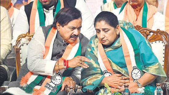 NCP Leaders Meet CM Fadnavis, Irk Sunetra Pawar