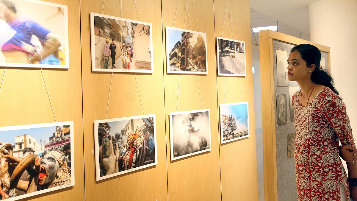 Chitrotsav 2026 Showcases 150 Photos, Rare Cameras in Bhopal