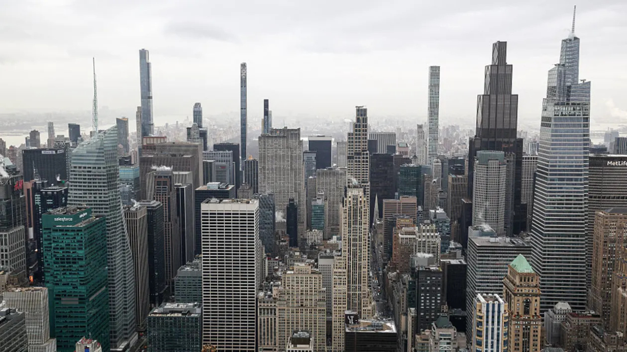 Manhattan High-Rise Evacuated