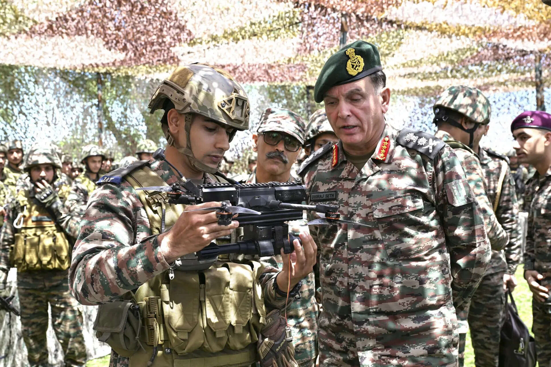 Army Chief Visits LoC in Poonch-Rajouri