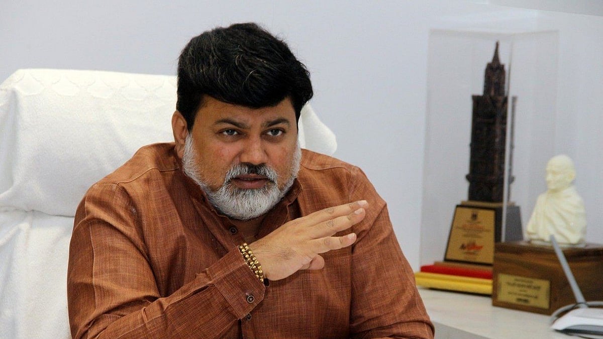 Maharashtra Minister Uday Samant Meets Chakan Industrialists