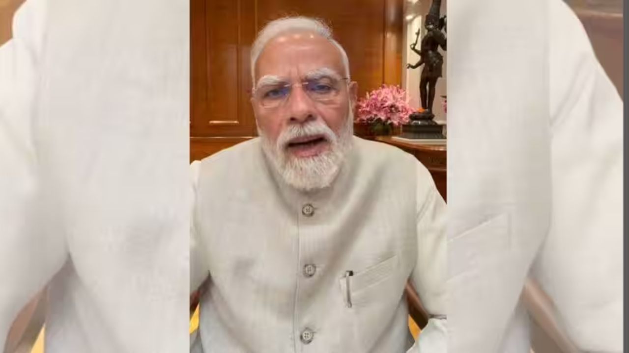 PM Modi Forgives Protesters Who Abused Him