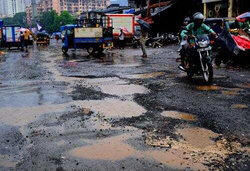 BMC Resolves 90% Of 2,633 Pothole Complaints
