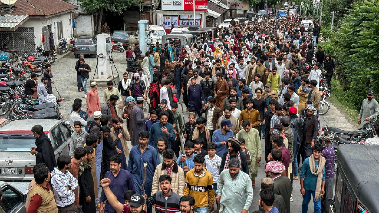 Kashmiris Protest Pakistan Consulate in UK