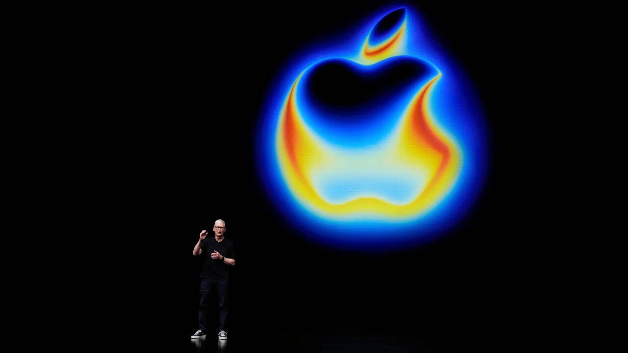Apple Lobbies Trump for Chinese Chip Imports