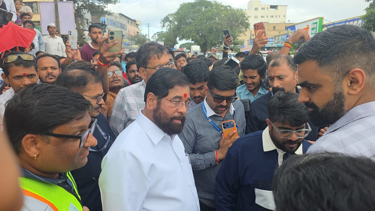 Eknath Shinde Unveils New Tech To Fix Chakan Potholes