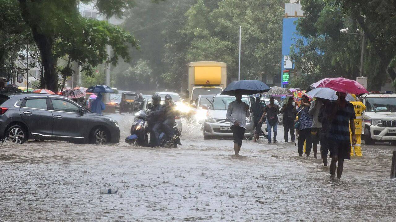 Mumbai Under Red Alert Amid Heavy Rains