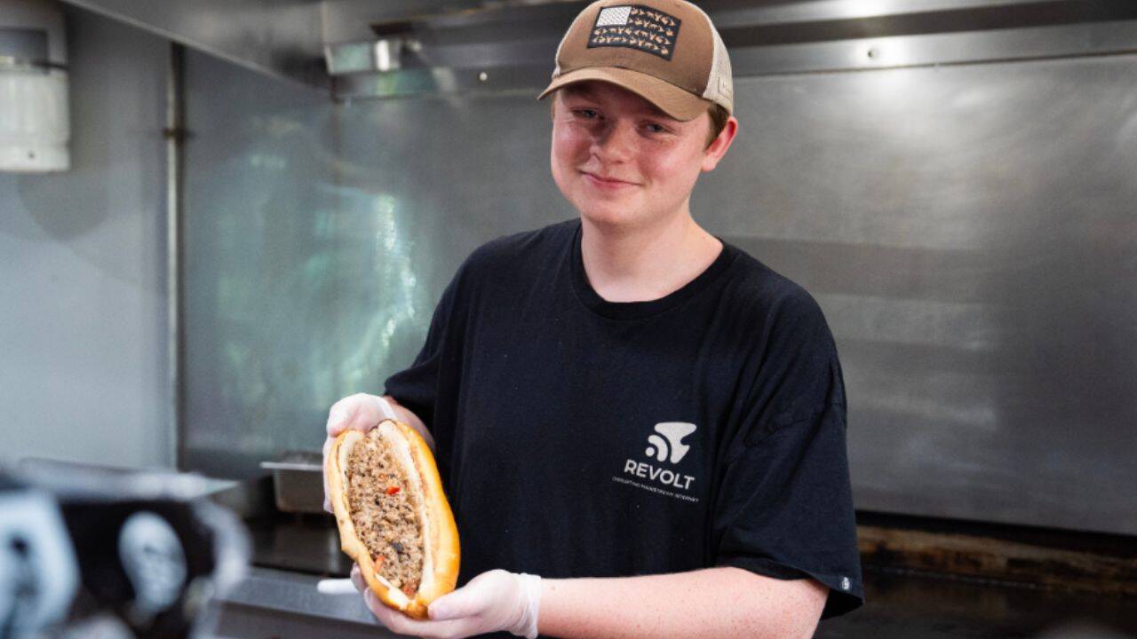 16-Year-Old Opens Second Restaurant