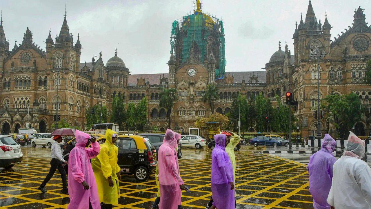 Bombay HC: Citizens Partly to Blame for Mumbai Waterlogging