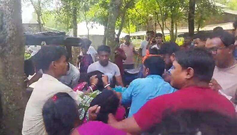 Mob Attacks Church Service in Bengal