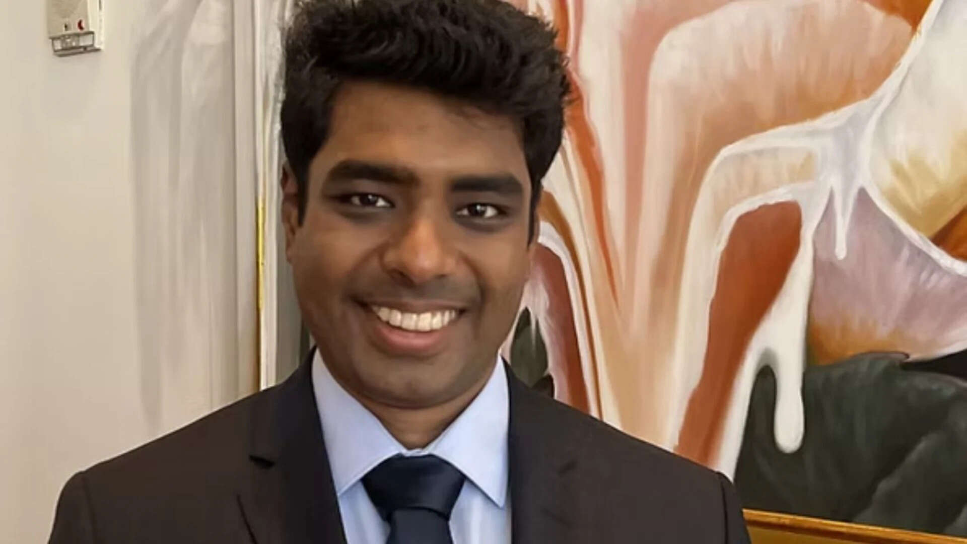 Indian-Origin Man Rejects US H-1B Visa Today